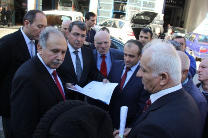 Artvin Valisi Doğanay, Esnafı Dinledi