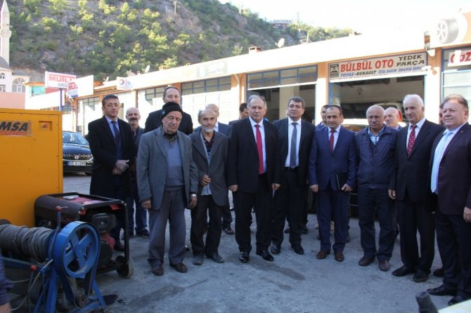 Artvin Valisi Doğanay, Esnafı Dinledi