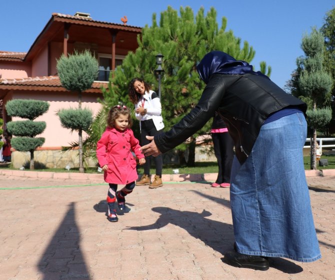 Teyzesinin Kucağında Geldiği Okulda Şimdi Koşuyor