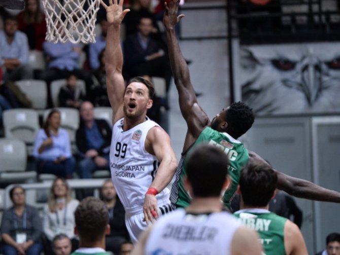 Beşiktaş, Baçka’yı Uzatmalarda Geçti