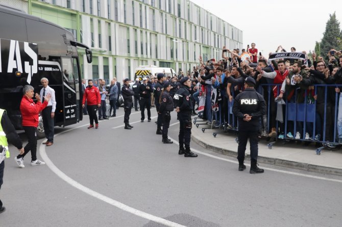 Beşiktaş İzmir’de