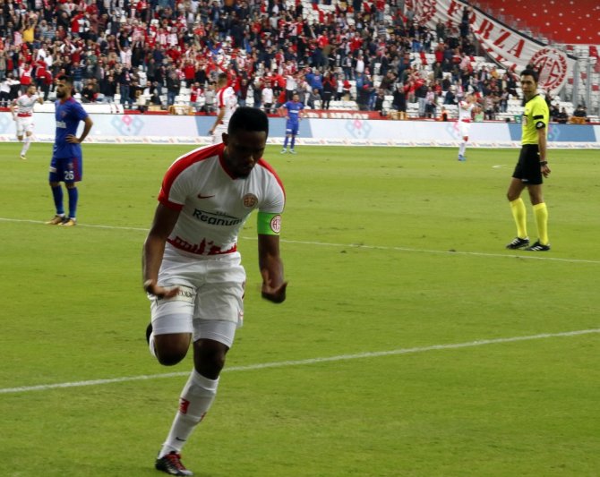 Eto’o Attı, Antalya Kazandı