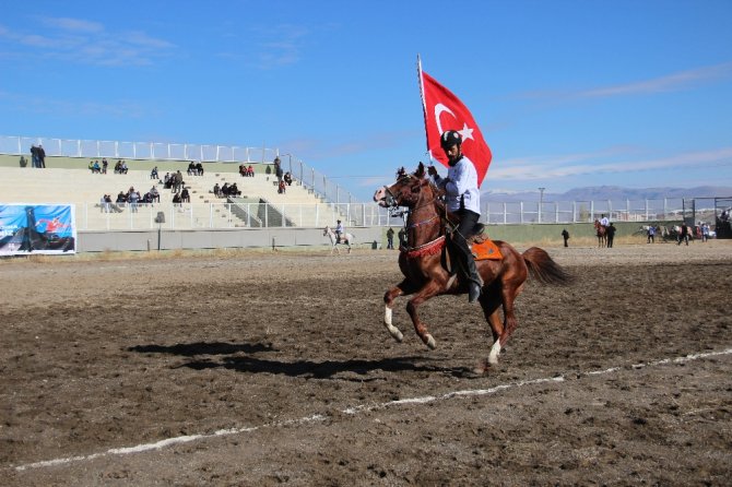 Cirit Turnuvası Büyük Heyecana Sahne Oldu