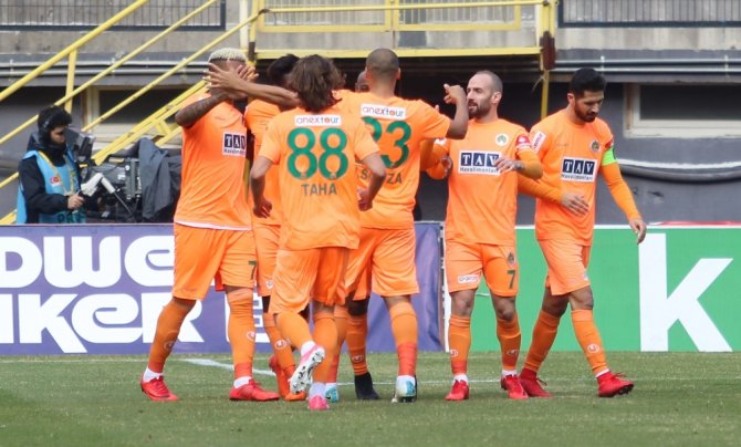 Alanyaspor Deplasmanda Farka Gitti