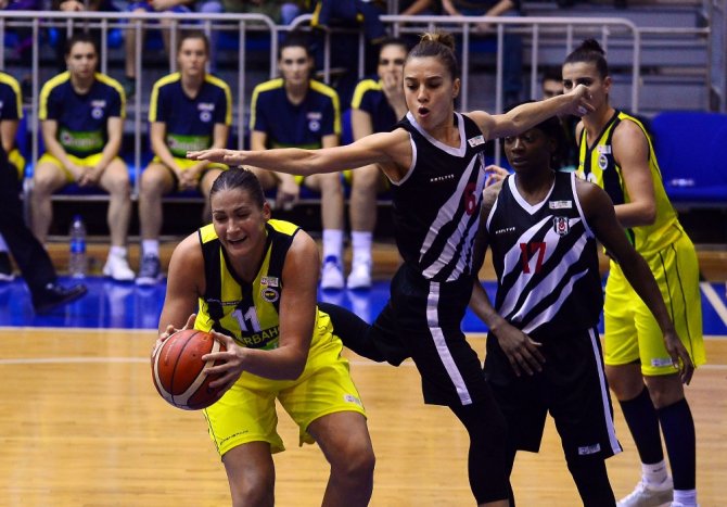 Fenerbahçe Farklı Kazandı