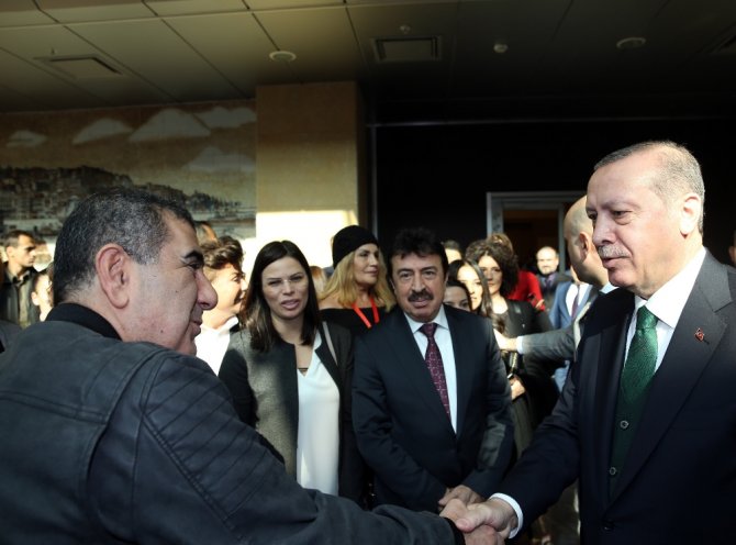 Erdoğan Sanatçılarla Görüştü