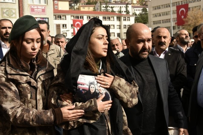 Gümüşhane Şehidini Gözyaşlarıyla Uğurladı
