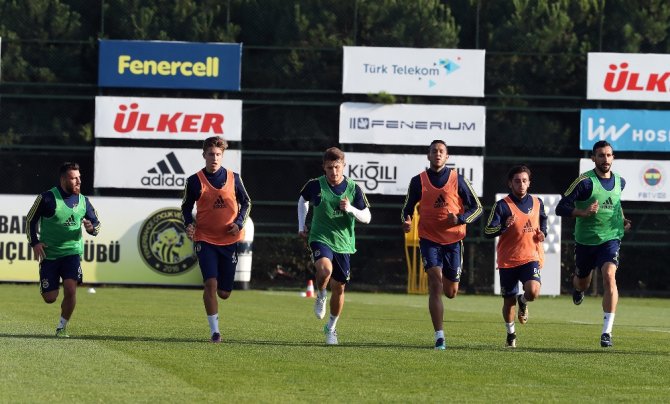 Fenerbahçe Sivasspor Mesaisini Sürdürdü