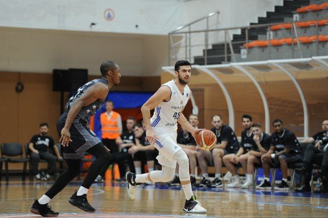 İstanbul Büyükşehir Belediyespor Sahasında Kazandı