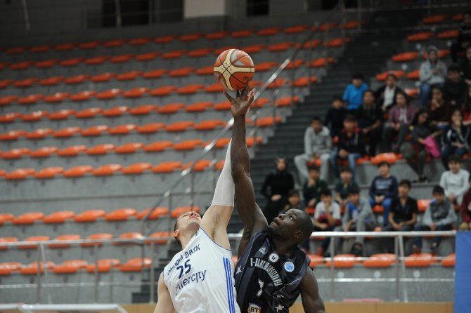 İstanbul Büyükşehir Belediyespor Sahasında Kazandı