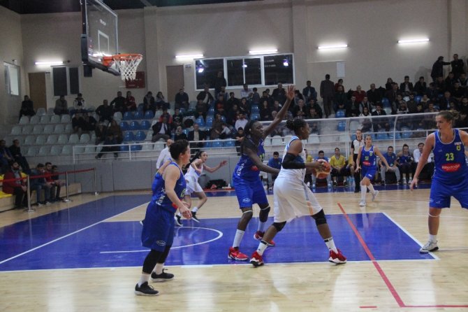 Elazığ İl Özel İdarespor 5 Sayı Farkla Kazandı