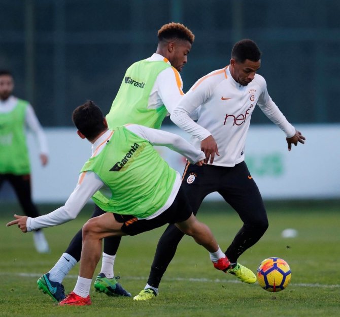 Galatasaray 7 Eksikle Çalıştı