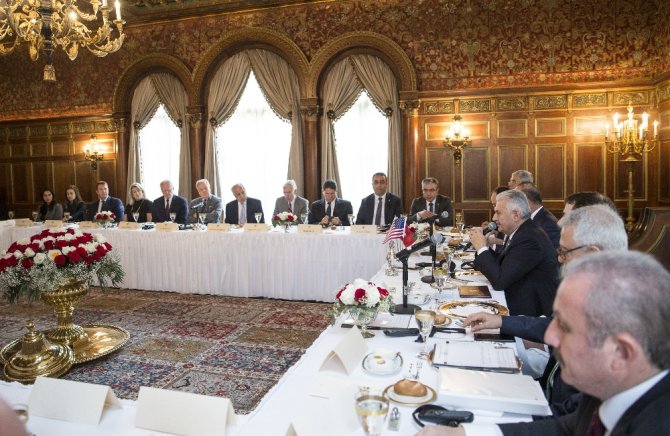 Başbakan Yıldırım Kanaat Önderleriyle Bir Araya Geldi