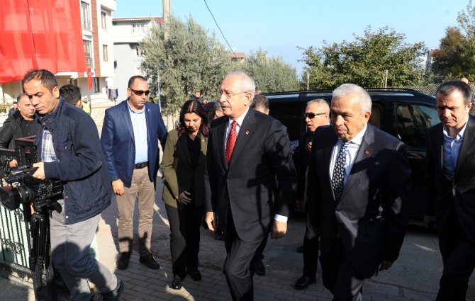 Kılıçdaroğlu’ndan Şehit Evine Taziye Ziyareti