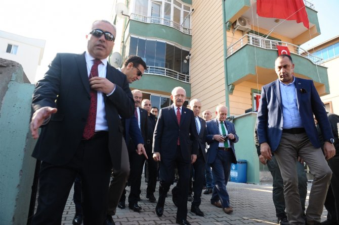 Kılıçdaroğlu’ndan Şehit Evine Taziye Ziyareti