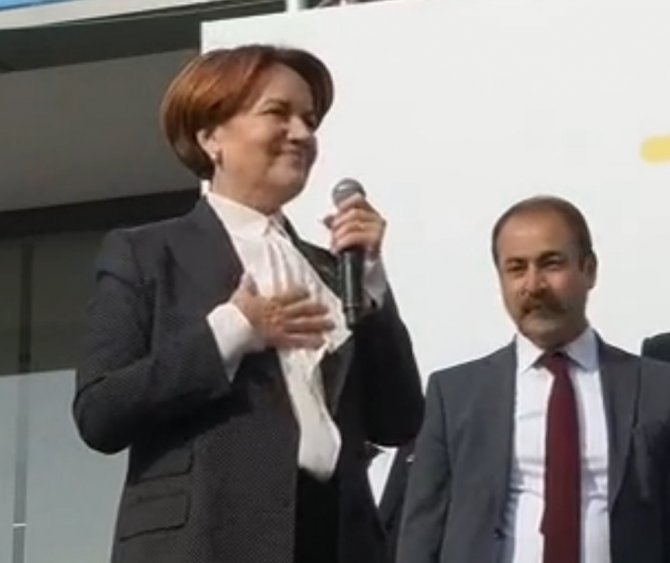 Genel Merkez Açılışında İstiklal Marşını Unuttu