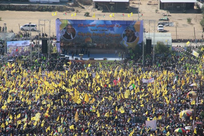 Yüz Binlerce Filistinli Arafat’ı Andı