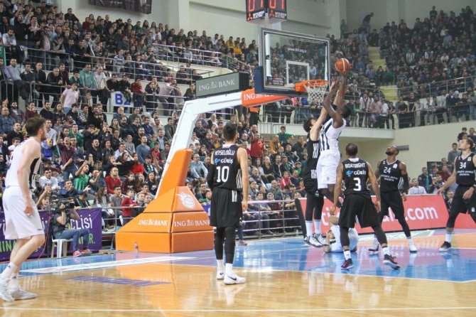 Beşiktaş Sakarya’da Kazandı