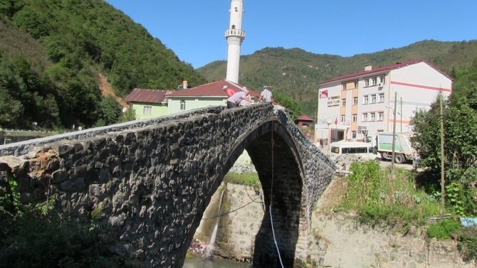 Artvin’deki Tarihi Demirciler Köprüsü Yeniden Restore Ediliyor