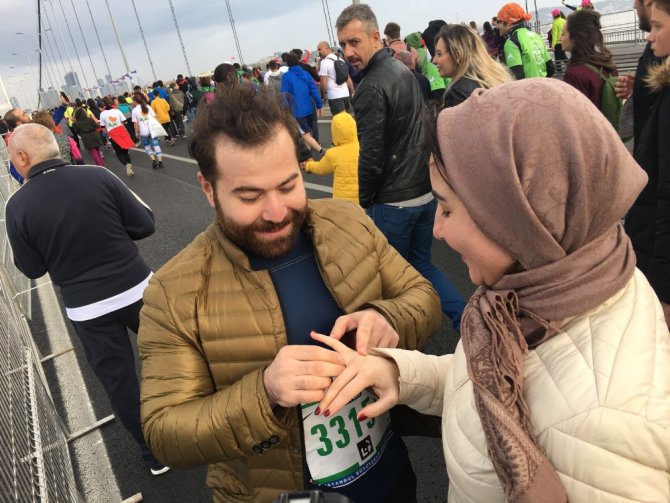 Maratonda Evlenme Teklifi