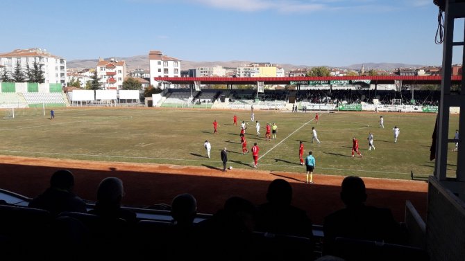 Amatör Maçta Saha Karıştı