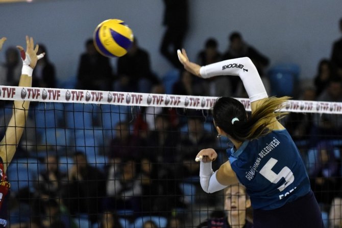 Bayanlar Voleybol 1. Ligi: Gümüşhane Belediyesi Gençlerbirliği: 1 - Ted Ankara Kolejliler: 3