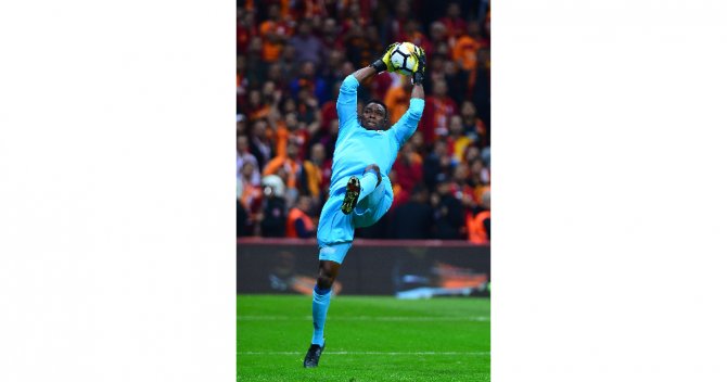Fenerbahçe’de Kaleciler Güven Vermiyor