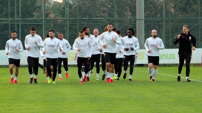 Galatasaray 2 Eksikle Çalıştı