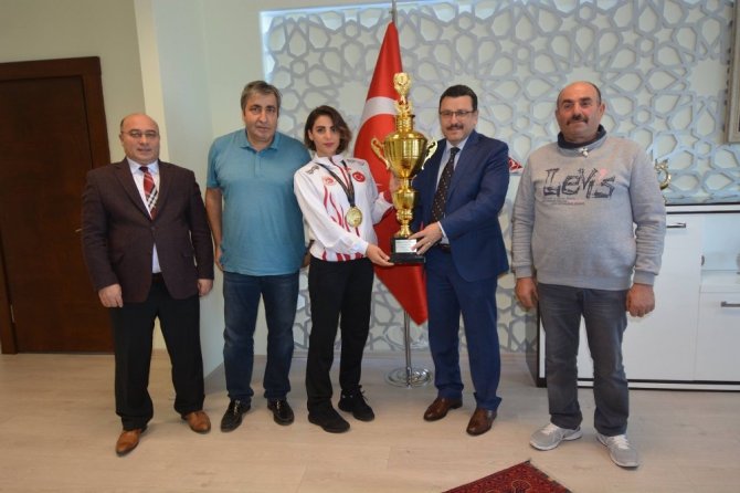 Şampiyondan Başkan Genç’e Teşekkür