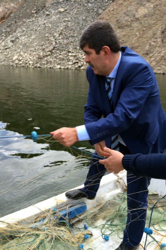 Gümüşhane’de Kaçak Balıkçılara Darbe