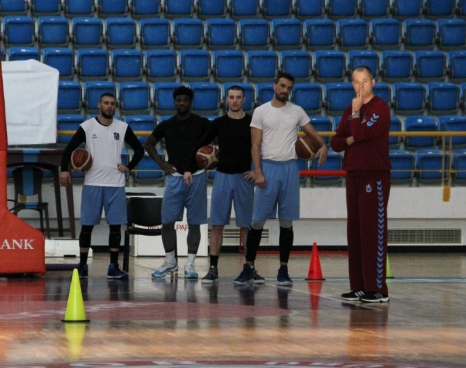 Trabzonspor Basketbol Takımı, Galatasaray Maçı Hazırlıklarını Sürdürüyor