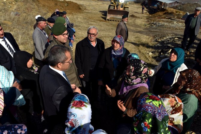 Kaymakam Maden Ocağı Yetkilisini Azarladı