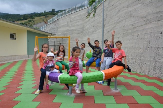 Artvin’e 3 Buçuk Yılda 34 Park Kazanırıldı