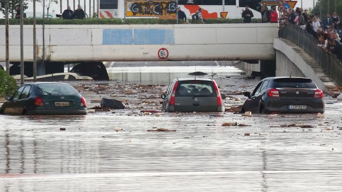 Atina’da Ölü Sayısı Artıyor