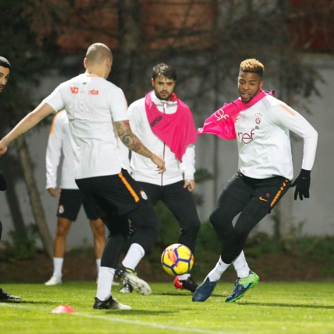 Galatasaray, Medipol Başakşehir Mesaisini Sürdürdü