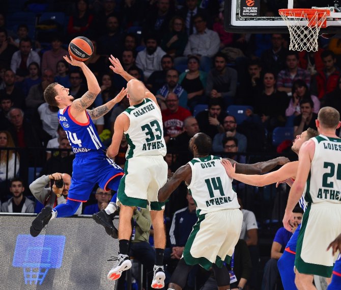 Anadolu Efes Evinde Mağlup