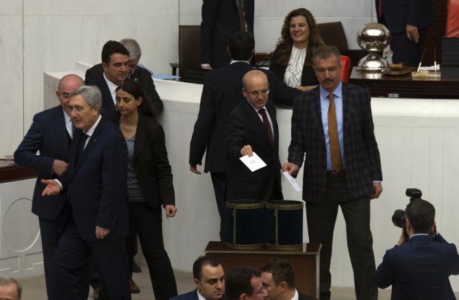 1. Tur Oylama Oylama Bitti