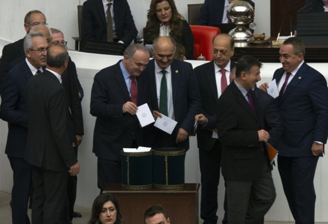 1. Tur Oylama Oylama Bitti