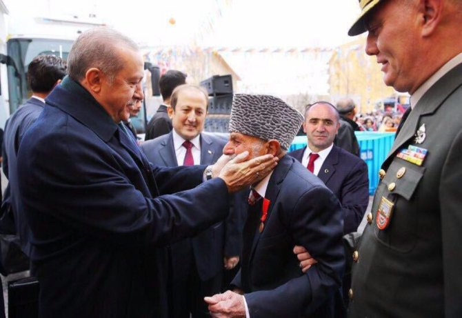 Cumhurbaşkanı’nın Elini Öptüğü Kore Gazisi Konuştu