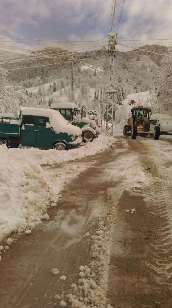 Trabzon’un Yüksek Kesimlerinde Kar Kalınlığı 35 Cm’ye Ulaştı