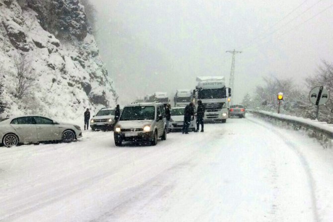 Doğu Karadeniz’den Kartpostallık Kar Manzaraları