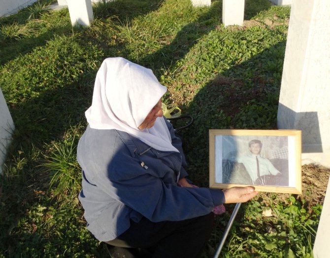 Bosnalı Şehit Yakınları: “Hollanda Da Sorumlu”