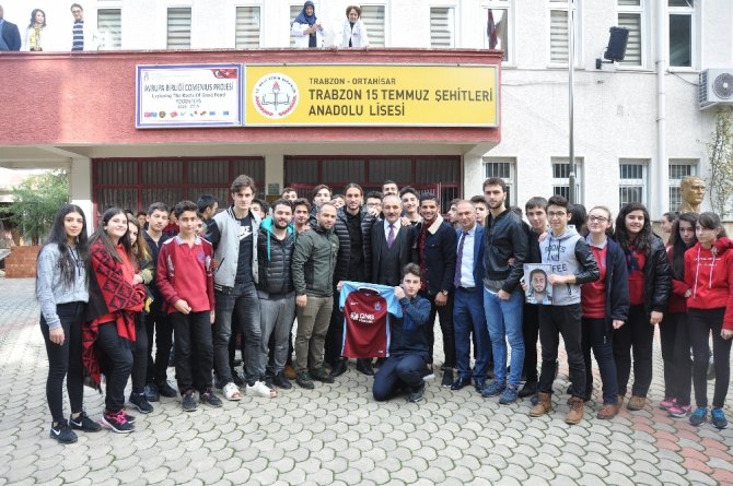 Trabzonsporlu Yusuf Ve Abdurrahim’den Anlamlı Ziyaret