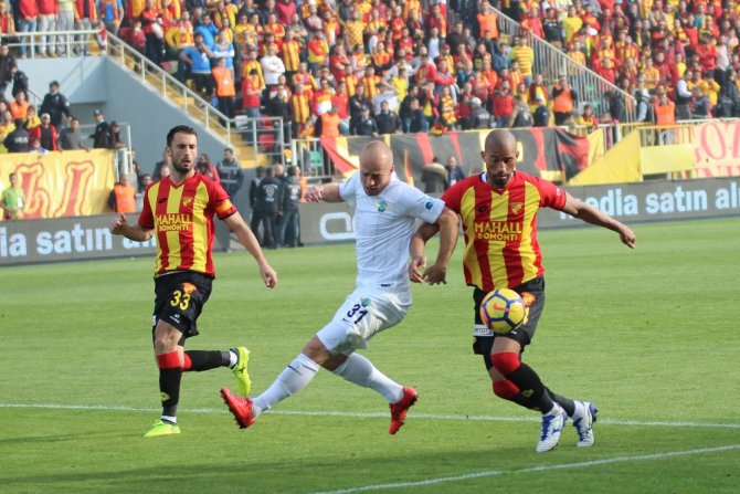 Göztepe Evinde Kazandı