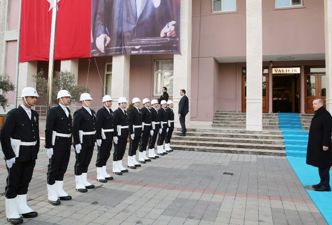 Cumhurbaşkanı Erdoğan, Balıkesir Valiliğini Ziyaret Etti