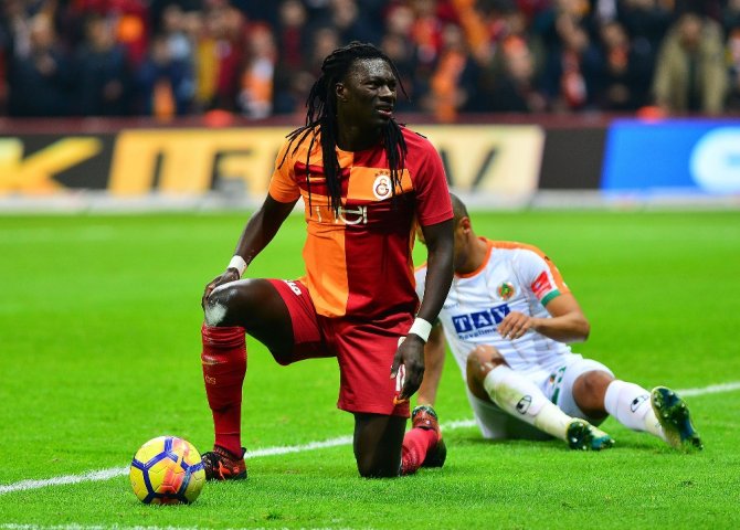 Galatasaray İlk Yarıyı Önde Geçti