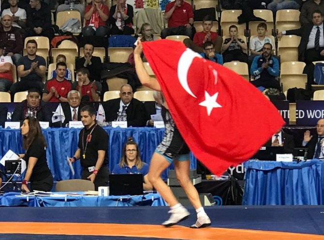 Güreşte 2 Madalya