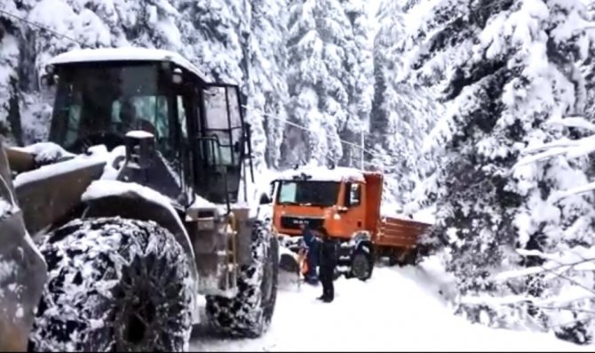 Artvin’de Kar Nedeniyle 21 Köy Yolu Ulaşıma Kapalı Bulunuyor