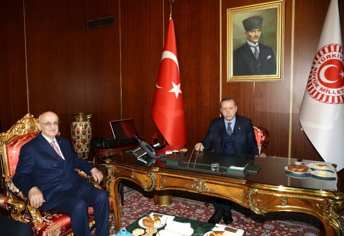 Erdoğan, Kahraman Ve Yıldırım Bir Arada