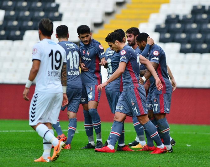 Negredo Manisaspor’a Patladı